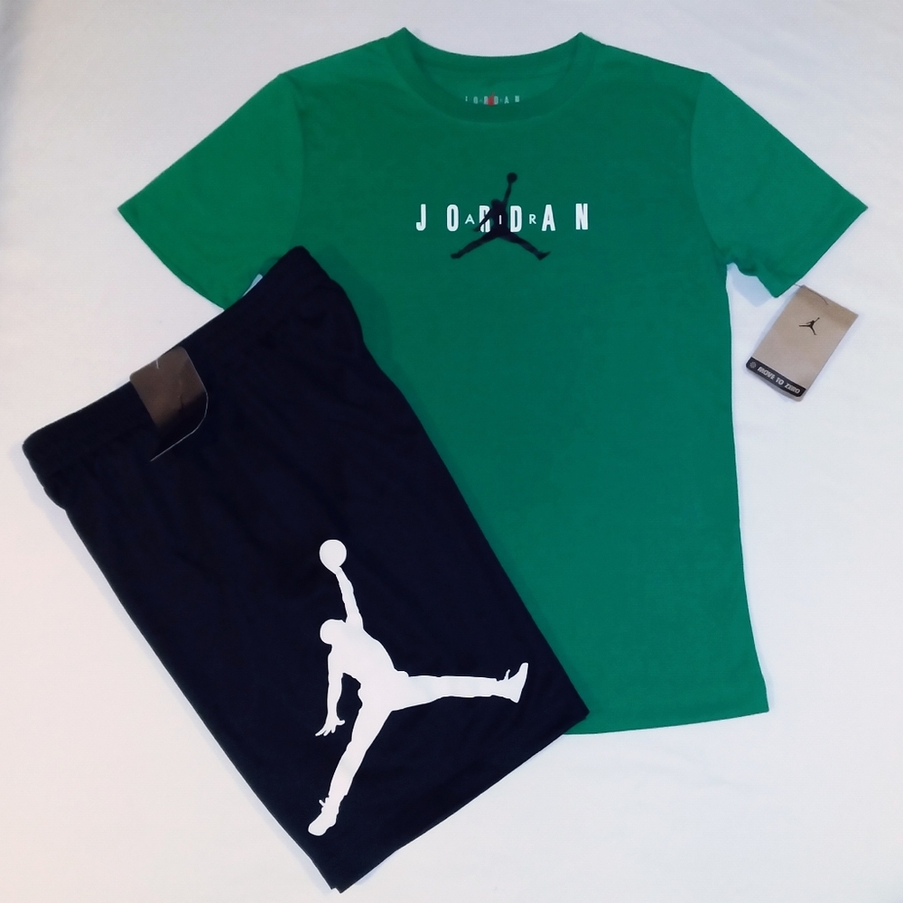 Jordan Boys Youth 2pc Short & Tee Set - Medium